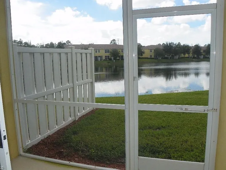 1400 Mariposa Cir #104 — Photo 3