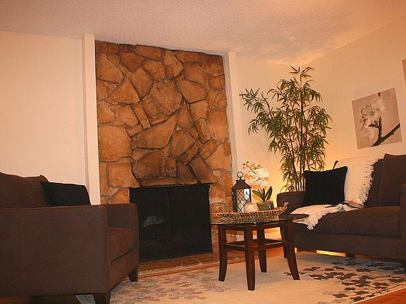 2nd image of 12808 NE 106th Pl