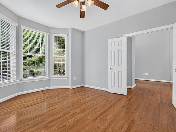 5th image of 25670 S Village Dr