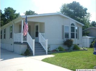 56 Eagle Dr, Whiting, NJ 08759