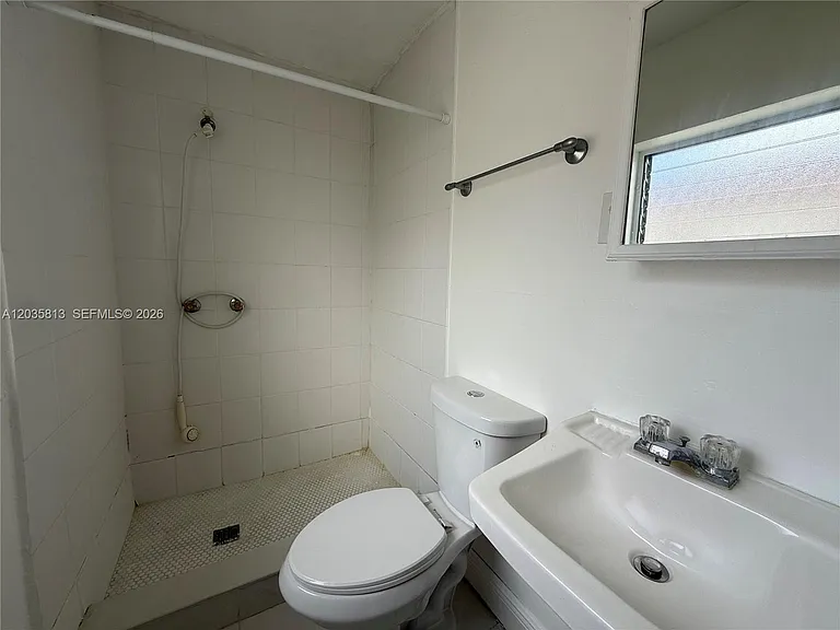 7720 Byron Ave #4 — Photo 18