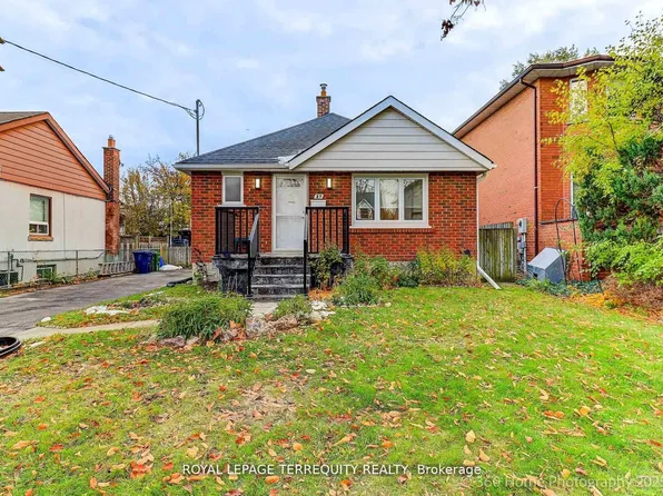 27 John Best Ave, Toronto, ON M9N 1C4