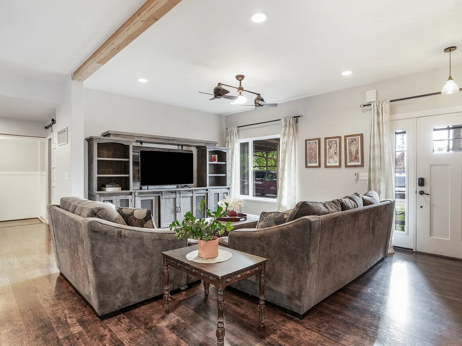 405 Art Lott Ln — Photo 3