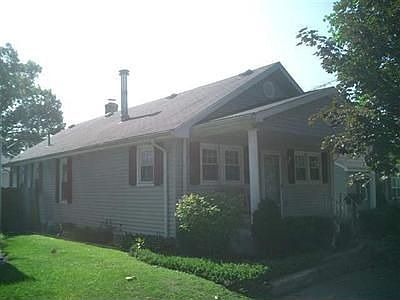 4th image of 1327 Boyer St