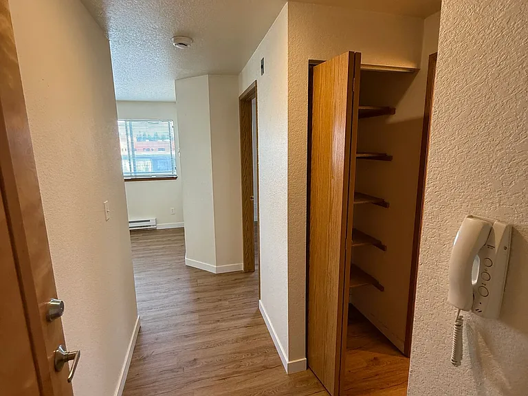 Seattle North Apartments — Photo 15