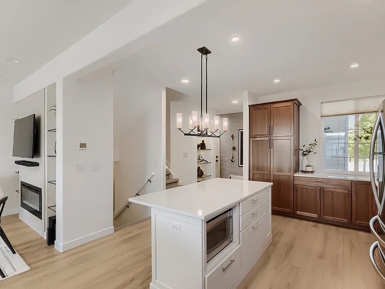 2943 Mount Royal Dr — Photo 5