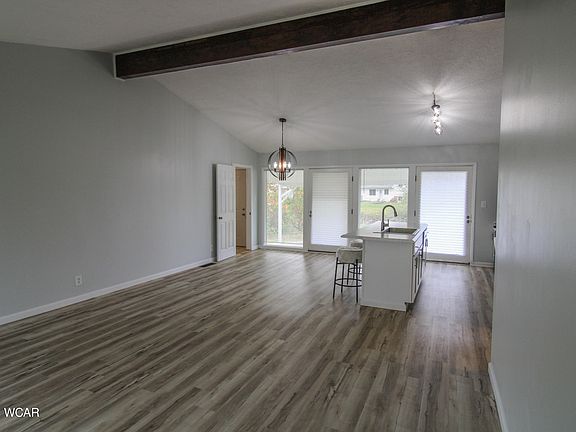 4th image of 417 W Northern Ave