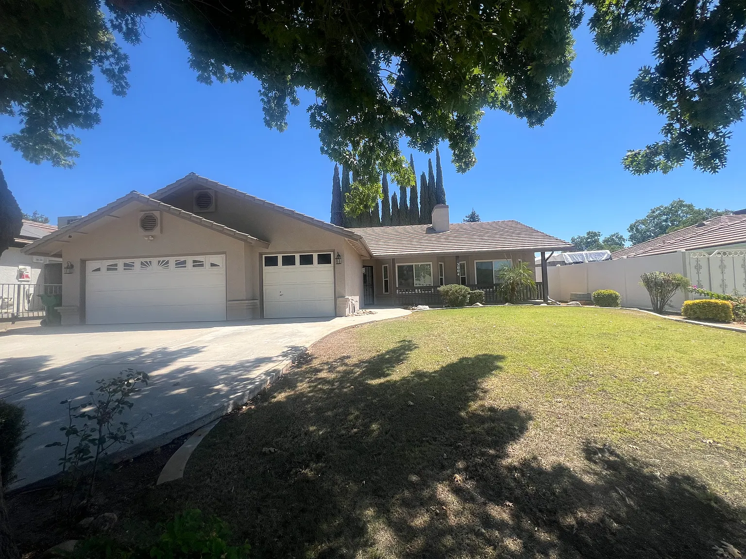 3 bed, 1649 sqft, $2,300 — Photo 2