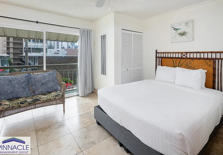 240 Liliuokalani Ave #302 — Photo 5