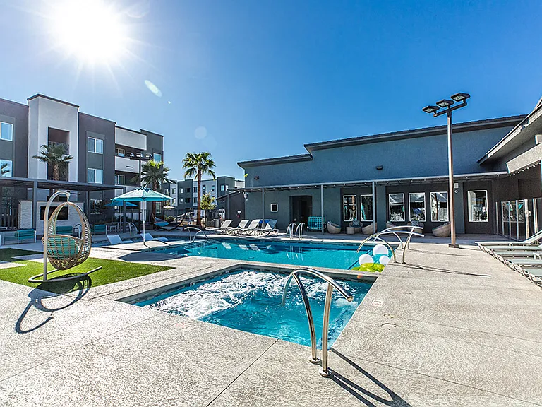 ARISTA APARTMENT HOMES — Photo 15
