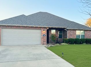 402 SW Arch St, Bentonville, AR 72712