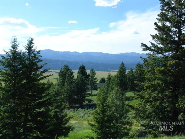 10144 Timberrim Dr, Cascade, ID 83611