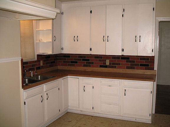4th image of 2147 Avenue G