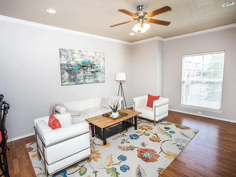 2108 Main St #4 — Photo 9