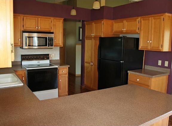4th image of 3230 Black Oak Dr