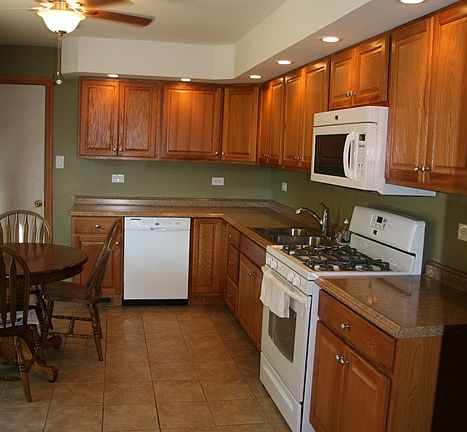4th image of 9524 W Willow Ln