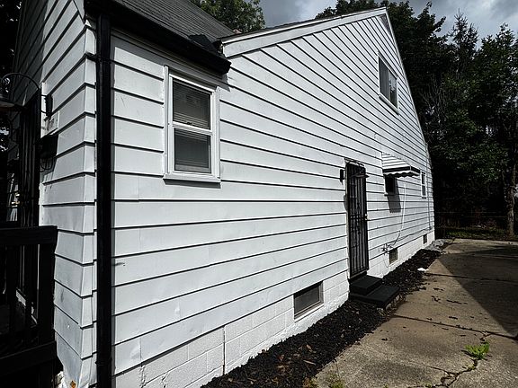 3rd image of 1708 Cone St #1