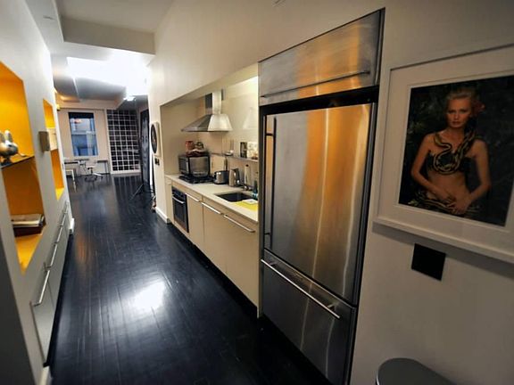 2nd image of 15 Broad St APT 1030