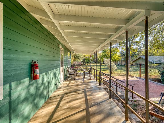 3rd image of 302 W Sandstone St #302