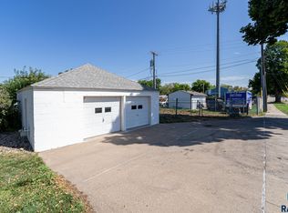 1600 E 18th St, Sioux Falls, SD 57104