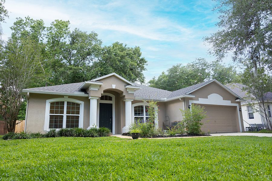 1st image of 1511 McCrea Dr