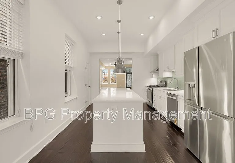 1027 7th St NE — Photo 5