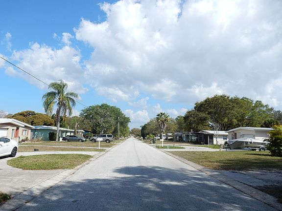 5th image of 2841 Englewood Dr