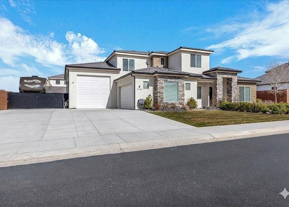 1st image of 2723 E Briarwood Dr