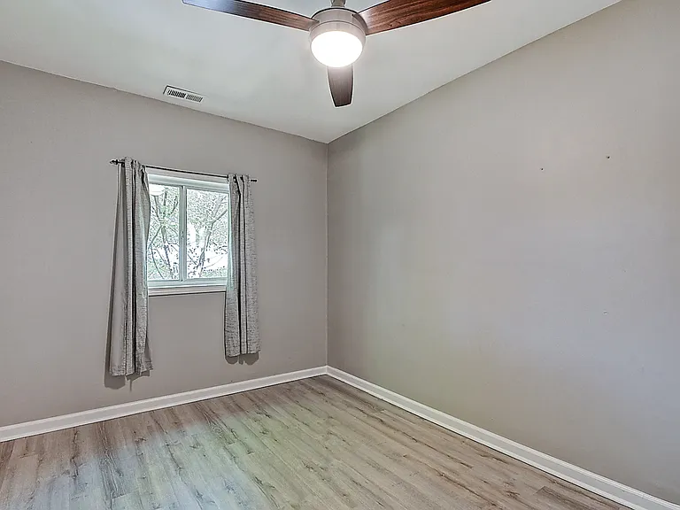 1107 Jefferson Ave #B — Photo 15