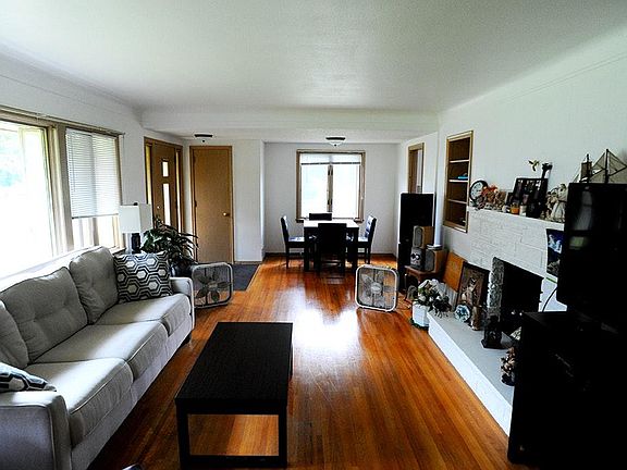 4th image of 3100 Wilson St NE