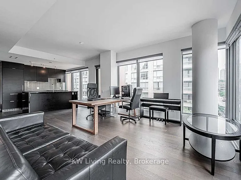 60 Colborne St #402 — Photo 15