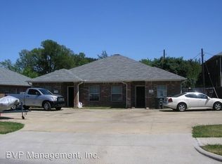 2308 Berger Dr, Bryan, TX 77802