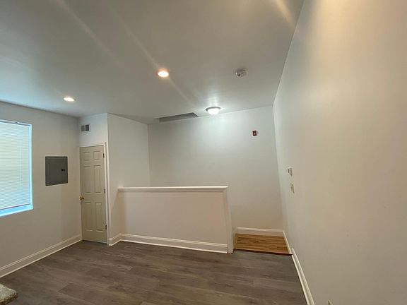 4th image of 2101 S Opal St #1