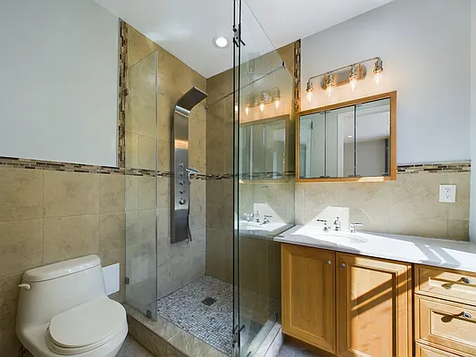 Rented by Keller Williams NYC | media 20