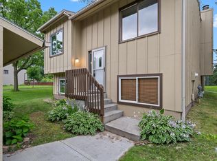 7813 Rimbley Rd, Woodbury, MN 55125