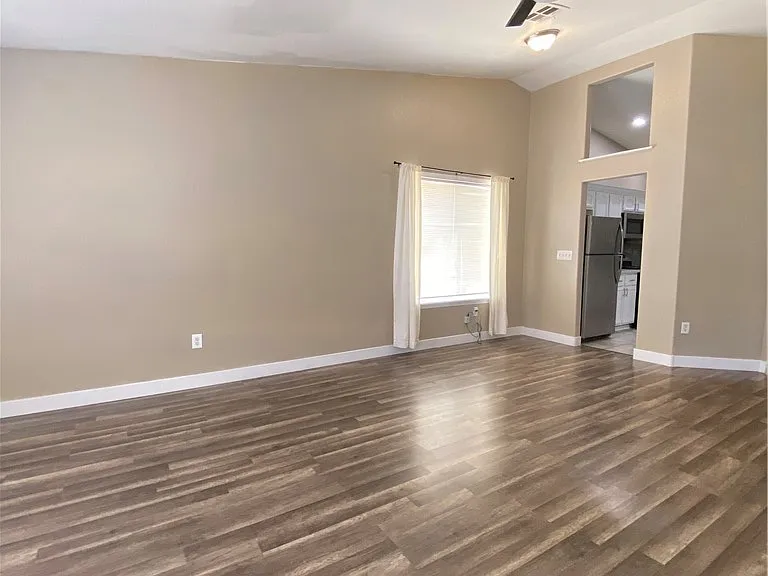 2118 Quinton Ave — Photo 25