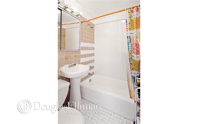 Rented by Douglas Elliman | media 20