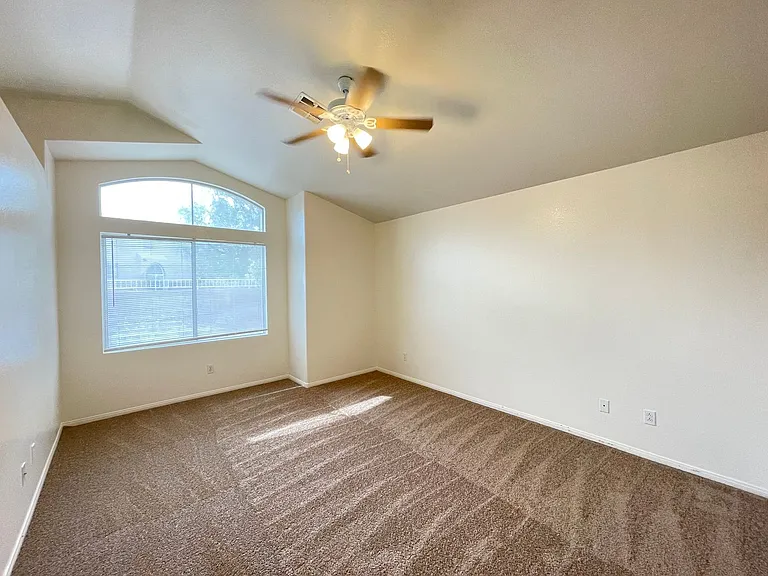 1517 Cross Country St — Photo 18