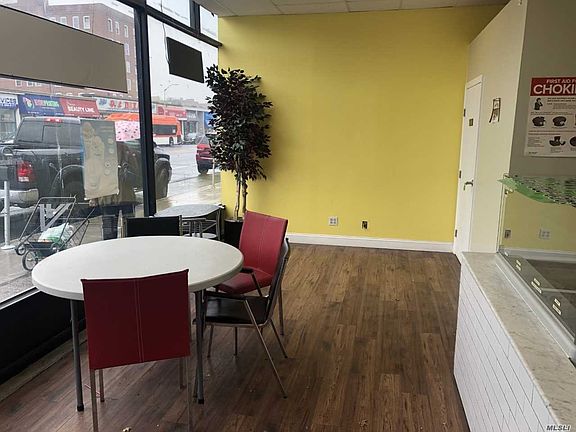 5th image of 112 Fulton Ave #114A