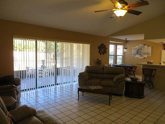 Great room. Sliders to lanai