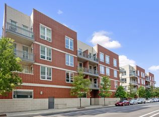 Reside on Jackson, Chicago, IL 60607
