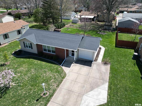 1120 W Walnut St, Chillicothe, IL 61523