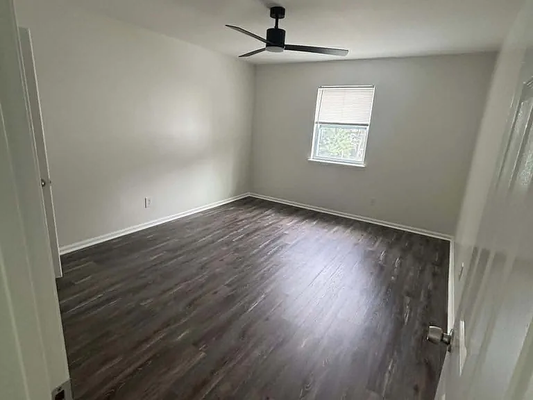 4 Brookwood Cir — Photo 13