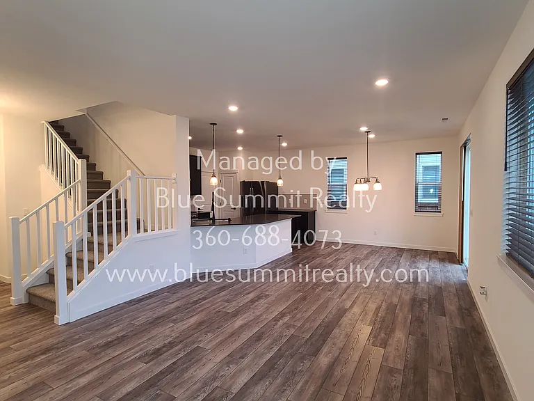 907 Vine Maple St SE — Photo 5