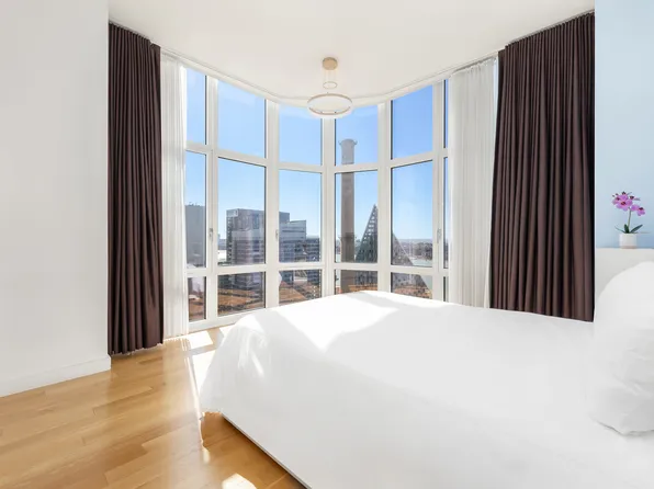 555 West 59th Street image 14 of 14