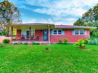 4712 Lacarem Dr, Jeffersontown, KY 40299