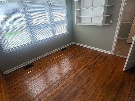 5th image of 413 Prince St Ste B