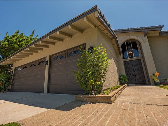 3rd image of 8600 Seranata Dr