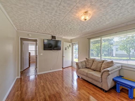 5th image of 1549 Fairmount Ave