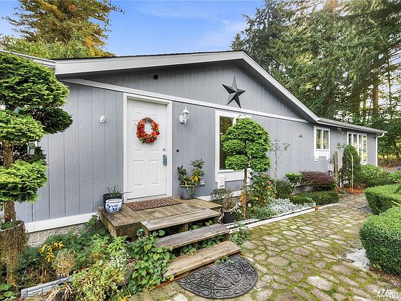2nd image of 3520 24th Ave NE